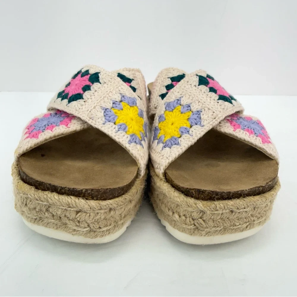 Unionbay size 7 Women’s Multicolor Peaceful Crochet Platform Espadrille Sandals
